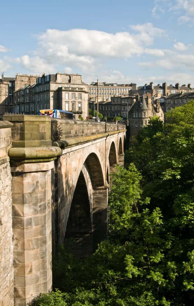Filename: bridge-over-edinburgh-george-bridge-sunset.jpg.